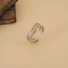 Load image into Gallery viewer, Silver Carved Ring Band