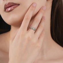 Load image into Gallery viewer, Silver Dana Art Ring Band