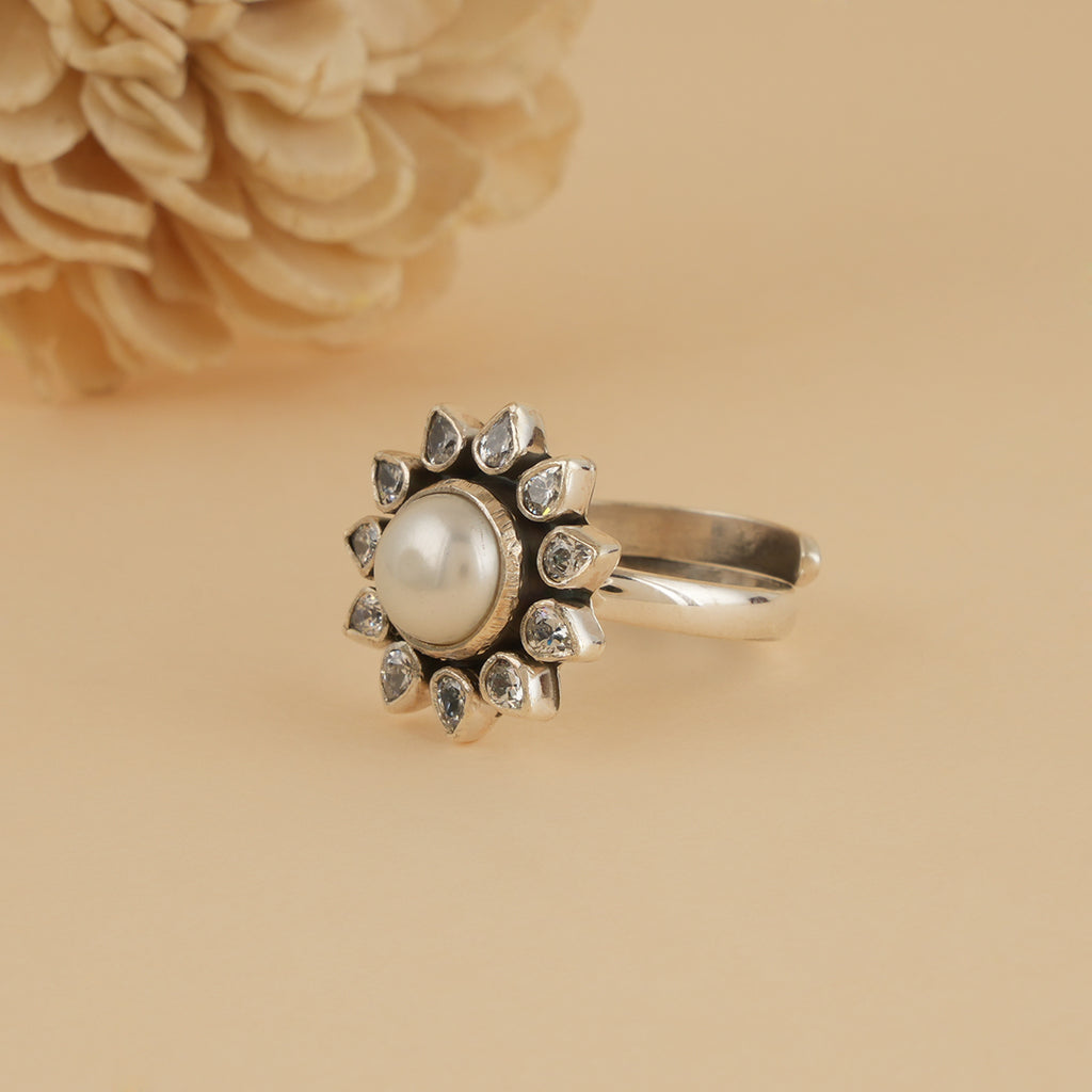 Mini Zircon Flower Pearl Ring