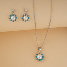 Load image into Gallery viewer, Blue Pearl Flower Silver Pendant Set