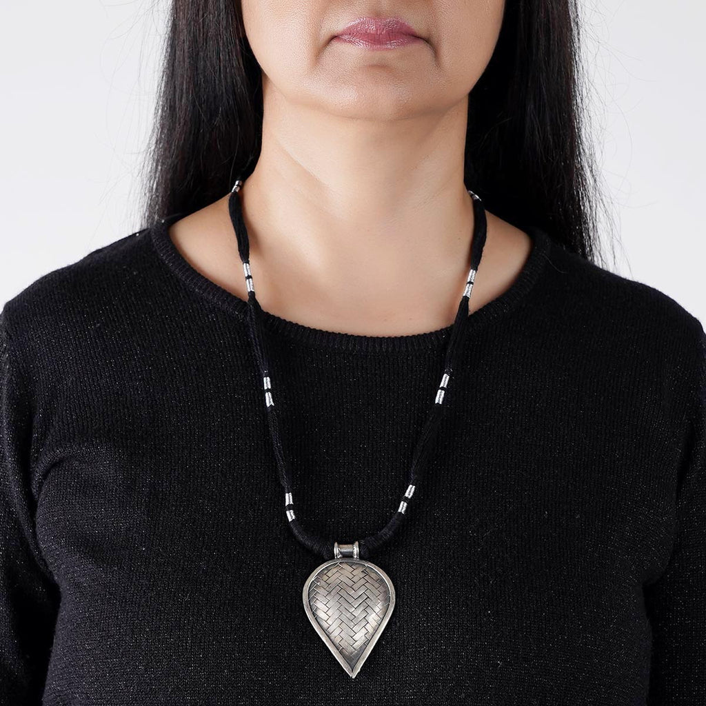 Chitai Pendant Necklace