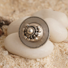 Load image into Gallery viewer, Tribal Silver Ring