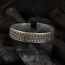 Load image into Gallery viewer, Silver Hand Cuff