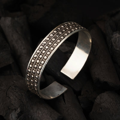 Silver Hand Cuff