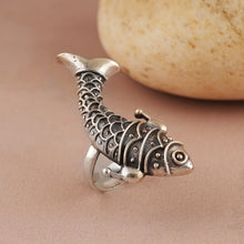 Load image into Gallery viewer, Small Silver Fish Ring