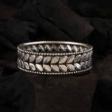 Load image into Gallery viewer, Silver Petals Bangle (Single)