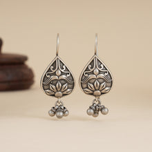 Load image into Gallery viewer, Everyday Wear Tribal Earrings
