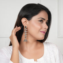 Load image into Gallery viewer, Long Nakashi Earrings