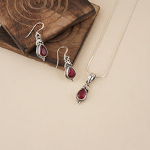 Load image into Gallery viewer, Ruby Pendant Set