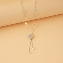 Load image into Gallery viewer, Silver Zircon Leaf Necklace