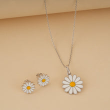 Load image into Gallery viewer, Sterling Silver Daisy Pendant Set