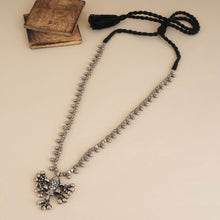 Load image into Gallery viewer, Vintage Silver Fish Long Necklace