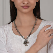 Load image into Gallery viewer, Vintage Silver Fish Long Necklace