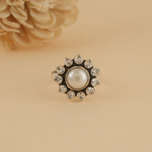 Mini Zircon Flower Pearl Ring