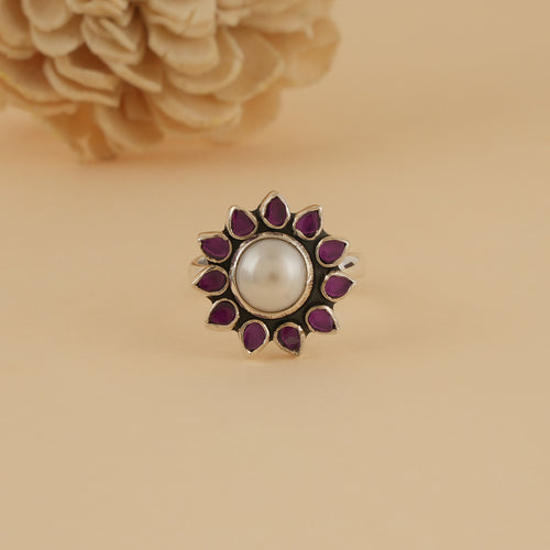 Mini Ruby Flower Pearl Ring