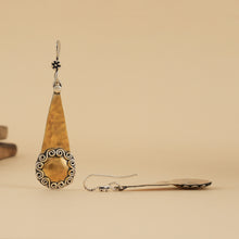 Load image into Gallery viewer, Dual Tone Hammered Earrings