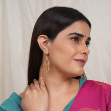 Load image into Gallery viewer, Goldplated Silver Chandelier Earrings