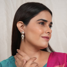 Load image into Gallery viewer, Dual Tone Dana Art Layered Earrings