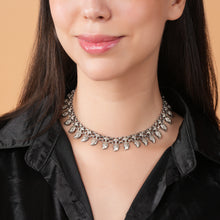 Load image into Gallery viewer, Woman wearing a silver choker necklace with a black shirt