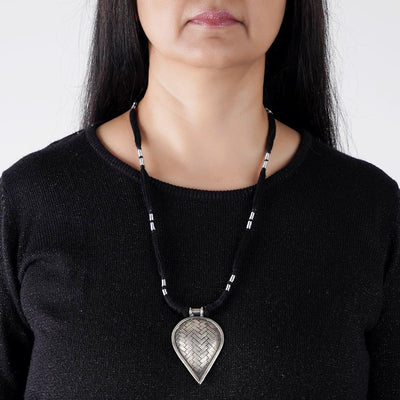 Chitai Pendant Necklace