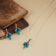 Load image into Gallery viewer, Cutstone Pendant Set