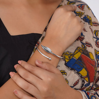 Leaf Openable Bangle
