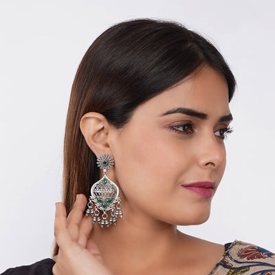 Mewad Emerald Silver Earrings