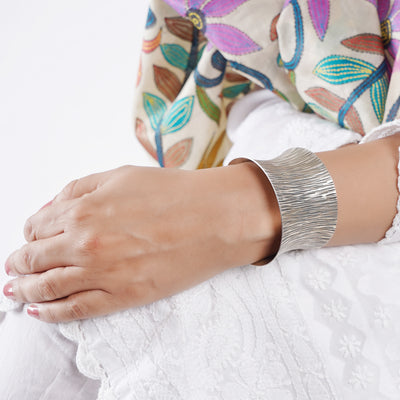 Silver Hand Cuff