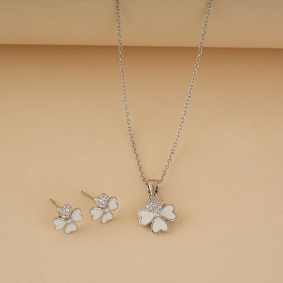 Fine White Flower Pendant Set