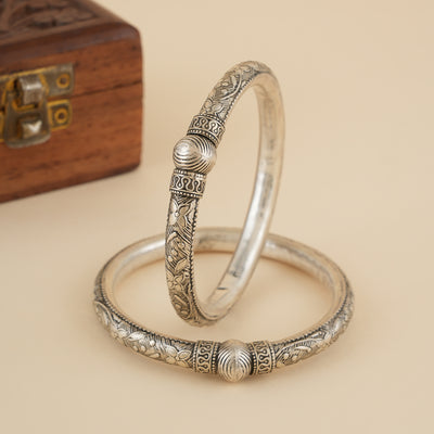Floral Embossed Silver Kada