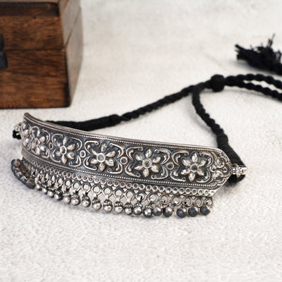 Floral Motifs Choker