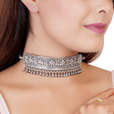 Floral Motifs Choker