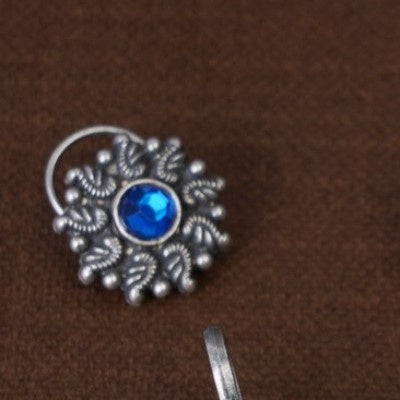 Flower Nose Pin
