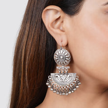 Load image into Gallery viewer, Mewad Parrot Silver Earrings