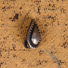 Load image into Gallery viewer, Paisley Nose Pin