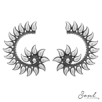 Paisleys Chaand Baalis