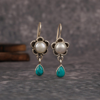 Silver Pearl Flower Earrings