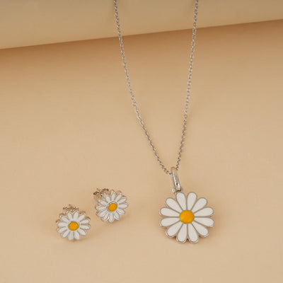 Sterling Silver Daisy Pendant Set