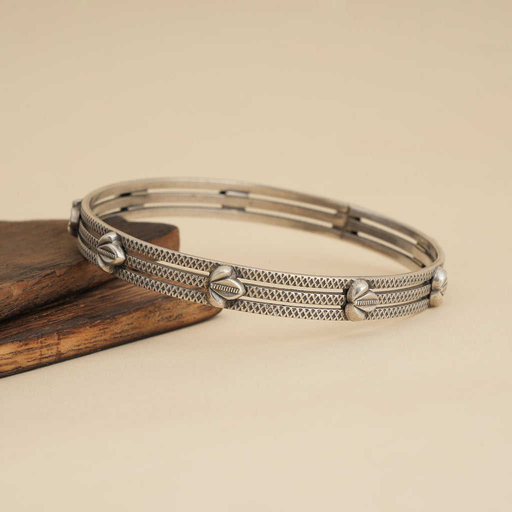 Textured Lotus Layered Bangle (Single)