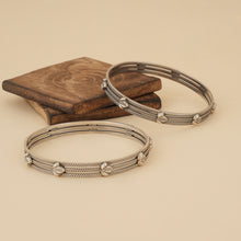Load image into Gallery viewer, Textured Lotus Layered Bangle (Single)
