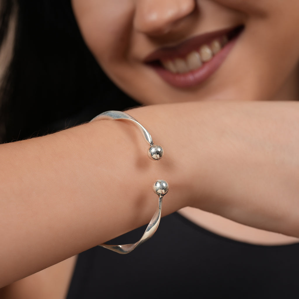 Twisted Tide Open Cuff